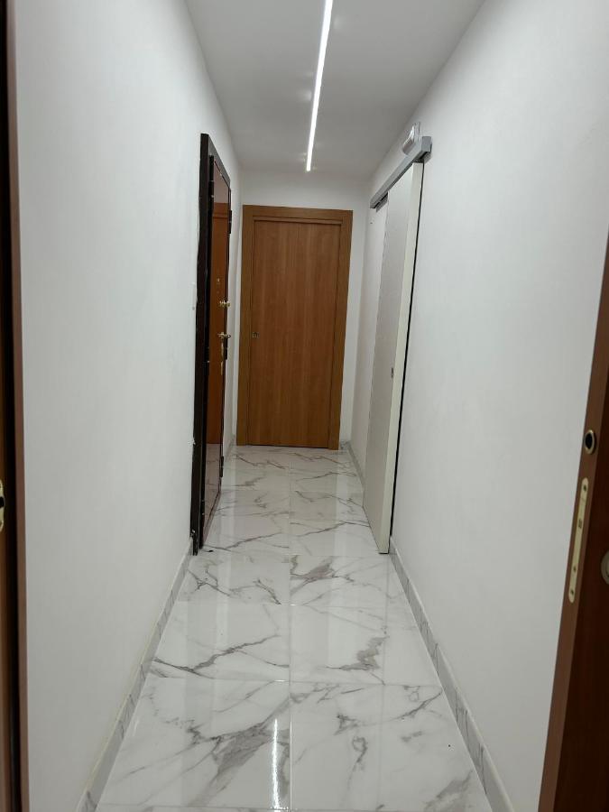 Guesthouse Dahlia Rossa Rome Exterior photo