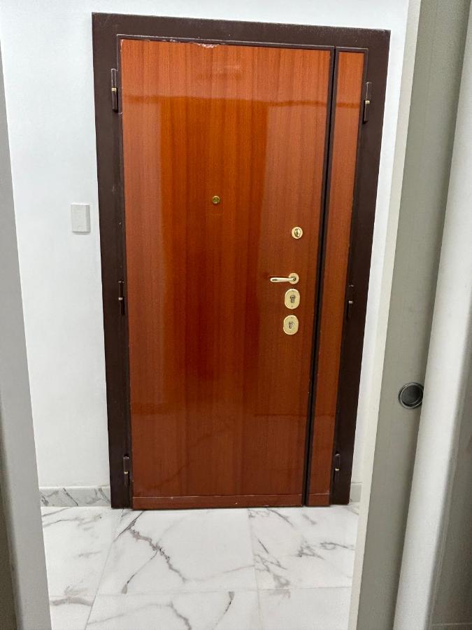 Guesthouse Dahlia Rossa Rome Exterior photo